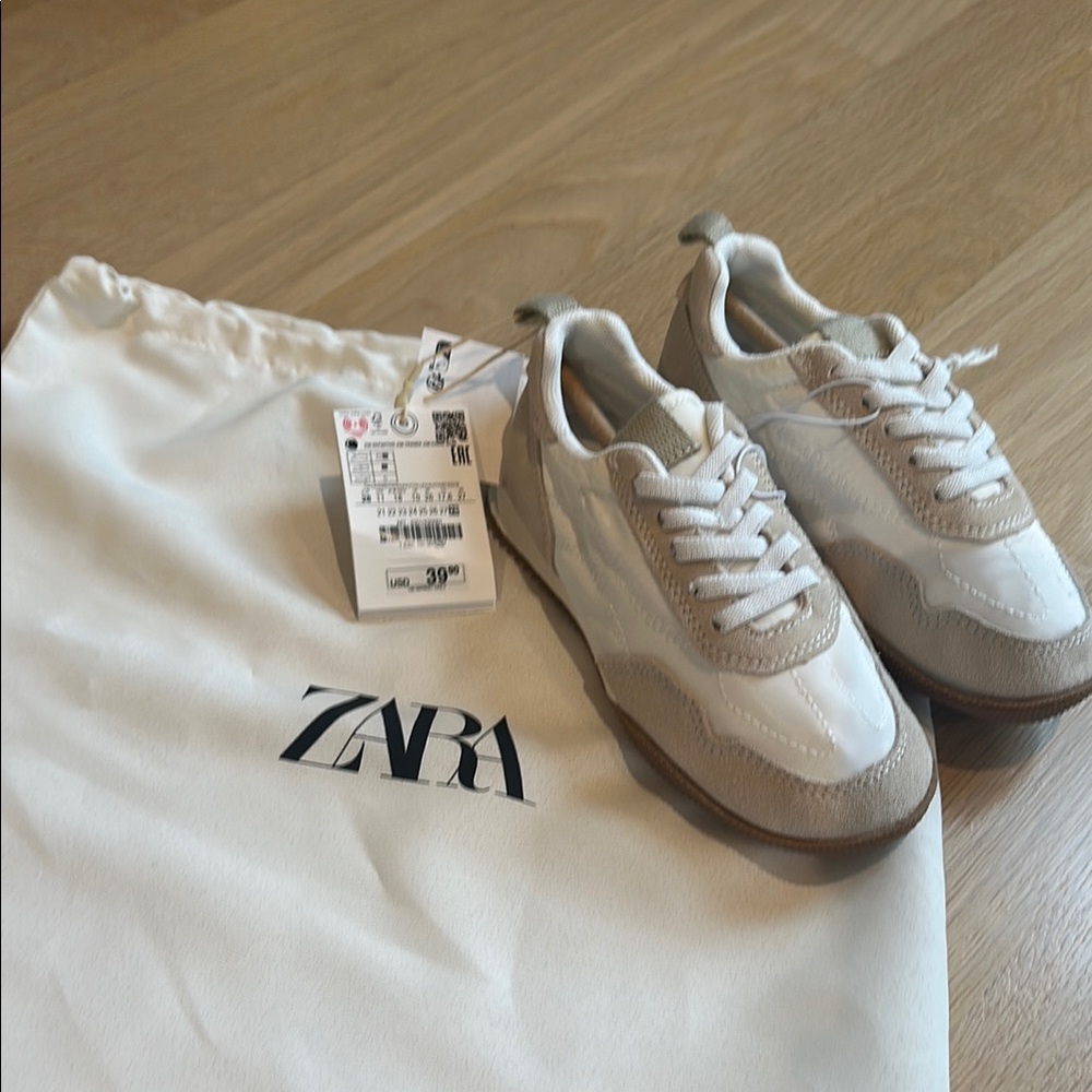 Zara Cream and White Casual Sneakers